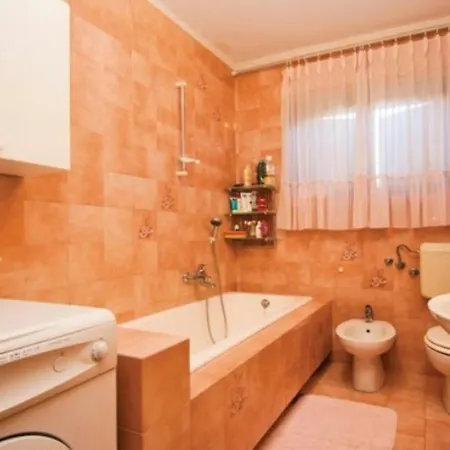 Apartment Ema