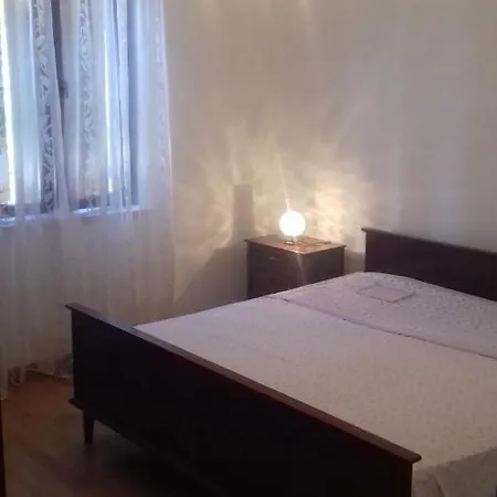 Apartment Ema *